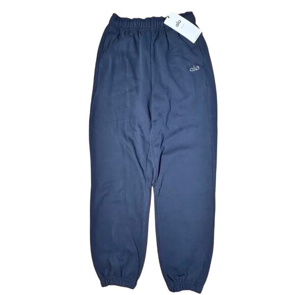 (L) NWT $138 Alo Yoga Accolade Sweatpant Navy - Picture 6 of 8